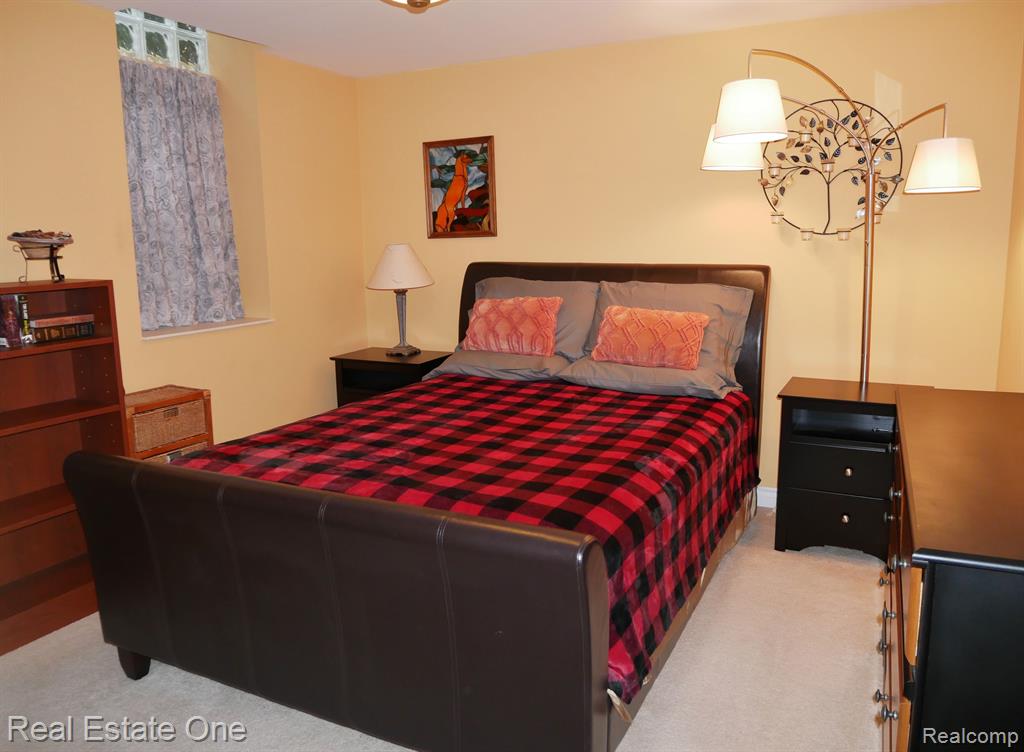 3328 Brompton Rochester Hills, MI 48309 - Photo 26 of 35