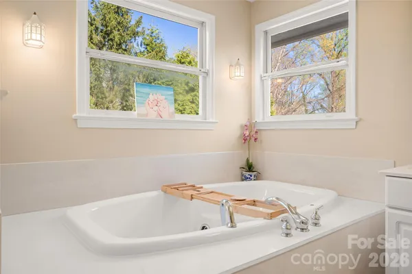 $485,000 | 6 Mulberry Drive, Arden, NC 28704