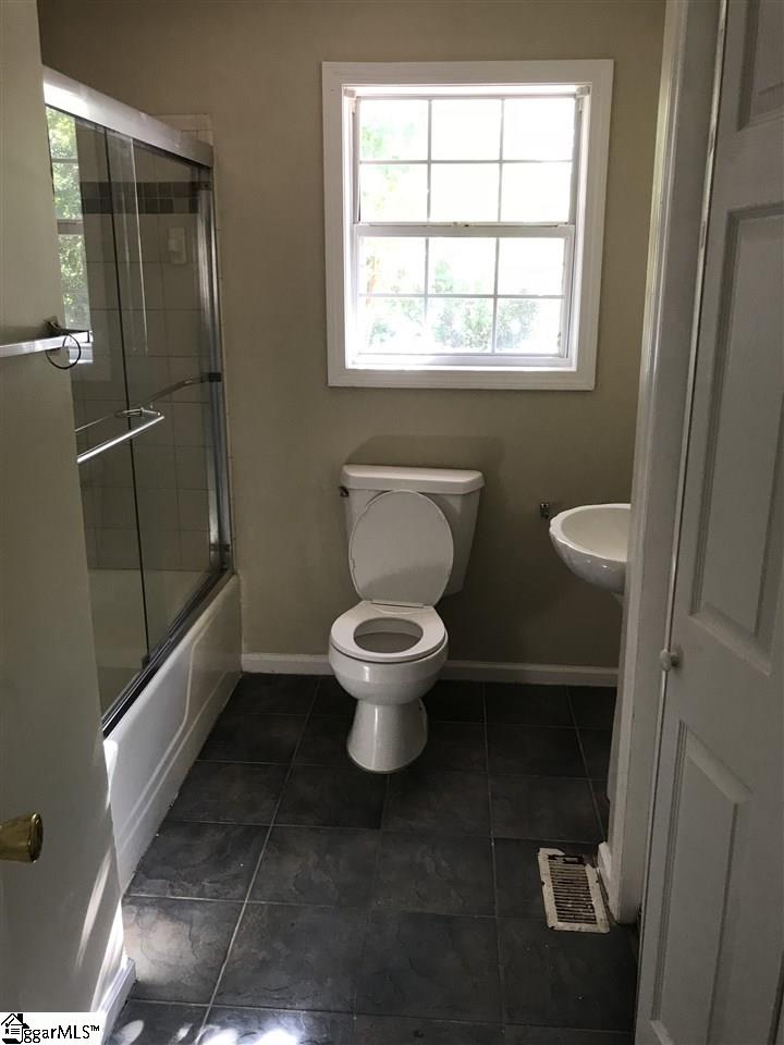 451 Sierra Road Spartanburg, SC 29301 - Photo 10 of 16 Gallery Image 10