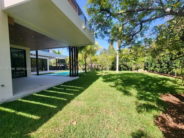 $4,695,000 | 6250 Southwest 78th Street, South Miami, FL 33143