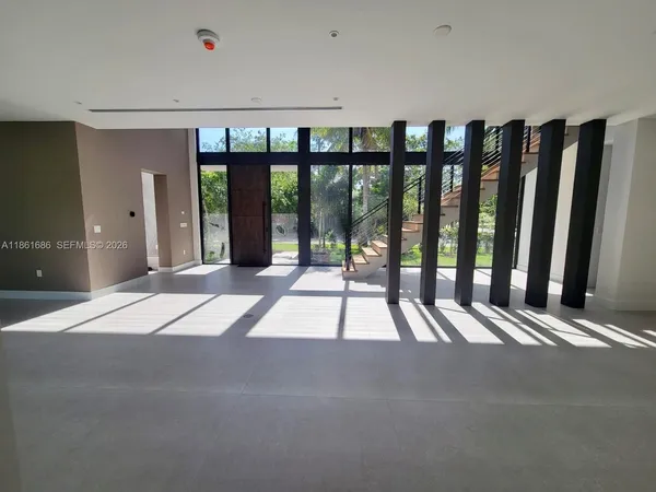 $4,695,000 | 6250 Southwest 78th Street, South Miami, FL 33143