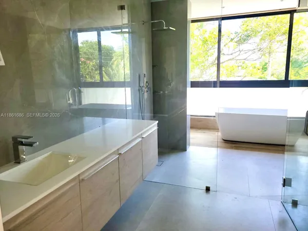 $4,695,000 | 6250 Southwest 78th Street, South Miami, FL 33143
