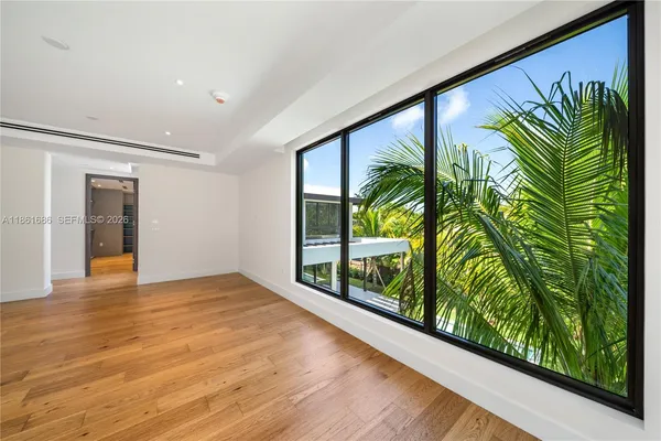 $4,695,000 | 6250 Southwest 78th Street, South Miami, FL 33143