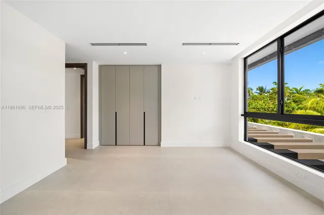 $4,999,000 | 6250 Southwest 78th Street, South Miami, FL 33143