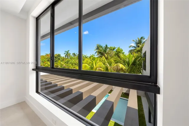 $4,999,000 | 6250 Southwest 78th Street, South Miami, FL 33143