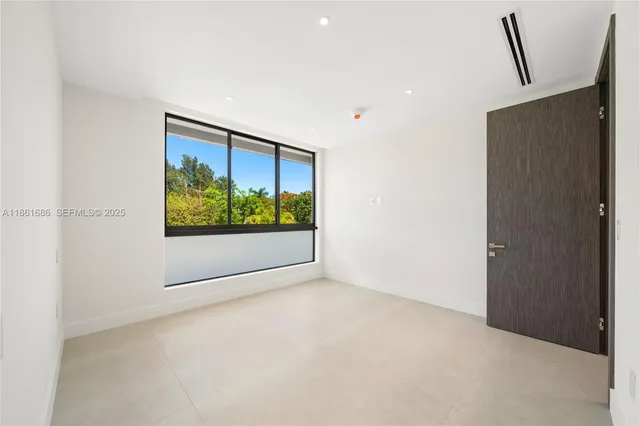 $4,999,000 | 6250 Southwest 78th Street, South Miami, FL 33143