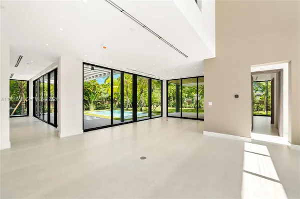 $4,695,000 | 6250 Southwest 78th Street, South Miami, FL 33143
