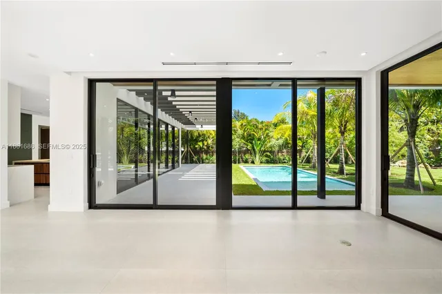 $4,999,000 | 6250 Southwest 78th Street, South Miami, FL 33143