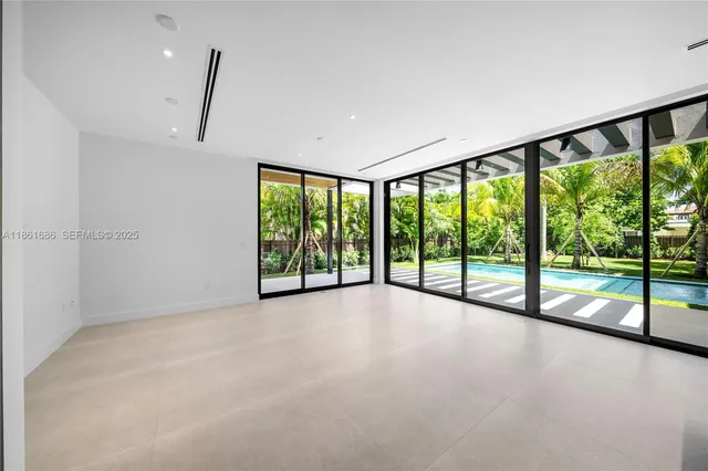 $4,999,000 | 6250 Southwest 78th Street, South Miami, FL 33143