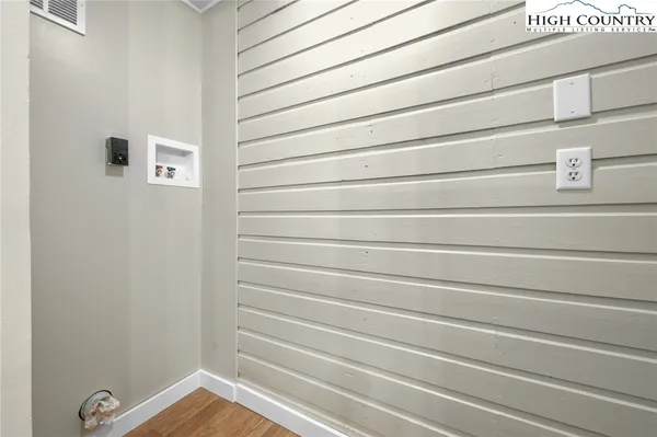 $289,900 | 41 Raccoon Lane, Newland, NC 28657