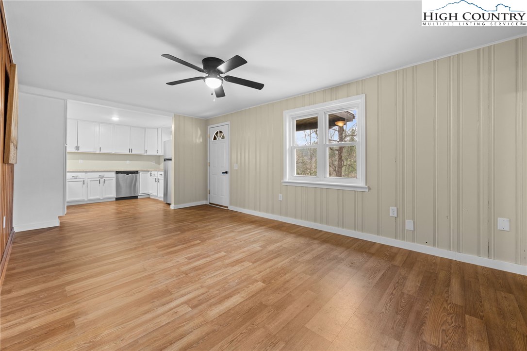 41 Raccoon Lane Newland, NC 28657 - Photo 2 of 34