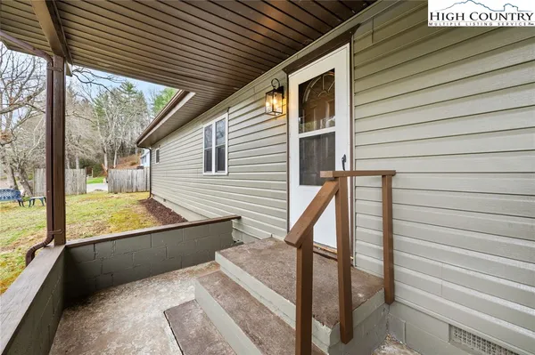 $289,900 | 41 Raccoon Lane, Newland, NC 28657