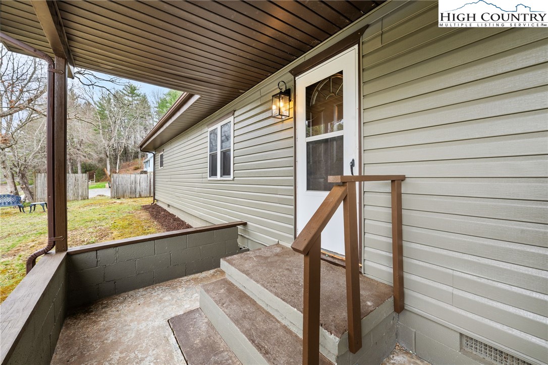 41 Raccoon Lane Newland, NC 28657 - Photo 24 of 34