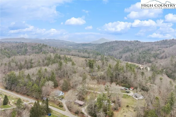 $289,900 | 41 Raccoon Lane, Newland, NC 28657