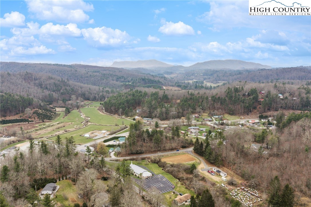 41 Raccoon Lane Newland, NC 28657 - Photo 32 of 34