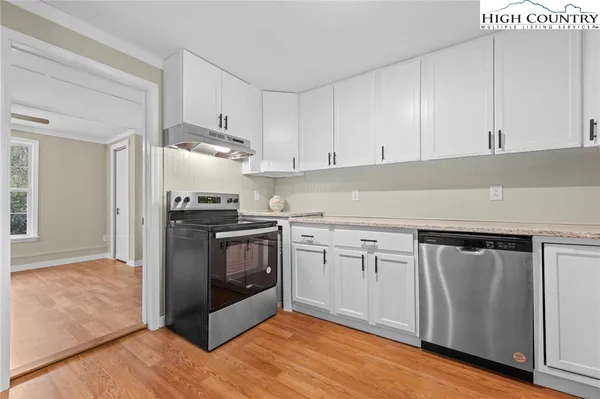 $289,900 | 41 Raccoon Lane, Newland, NC 28657