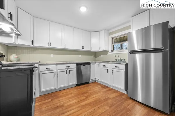 $289,900 | 41 Raccoon Lane, Newland, NC 28657