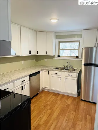 $289,900 | 41 Raccoon Lane, Newland, NC 28657