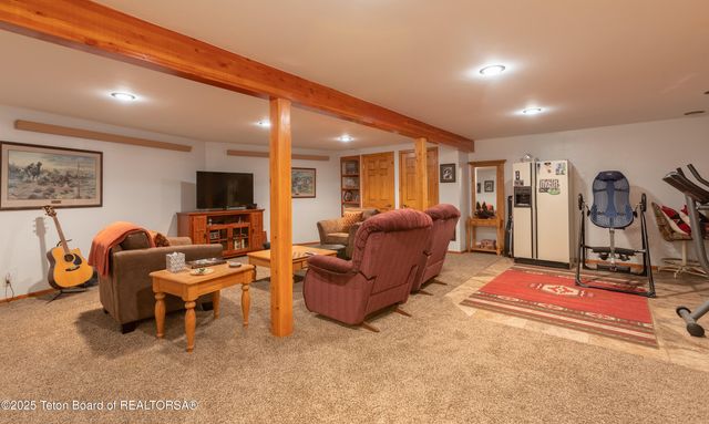 $2,588,889 | 615 Noble Lane, Bedford, WY 83112