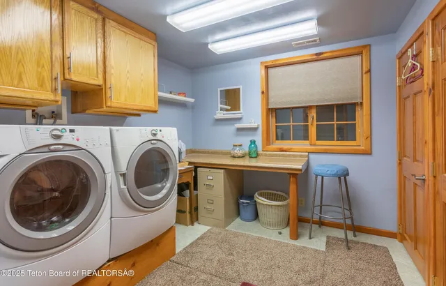 $2,588,889 | 615 Noble Lane, Bedford, WY 83112