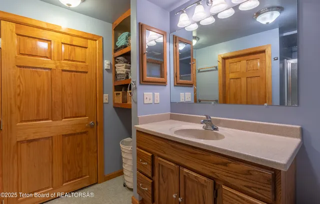 $2,588,889 | 615 Noble Lane, Bedford, WY 83112