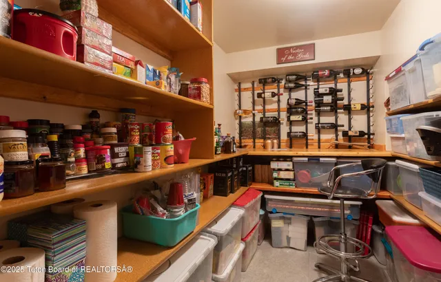 $2,588,889 | 615 Noble Lane, Bedford, WY 83112