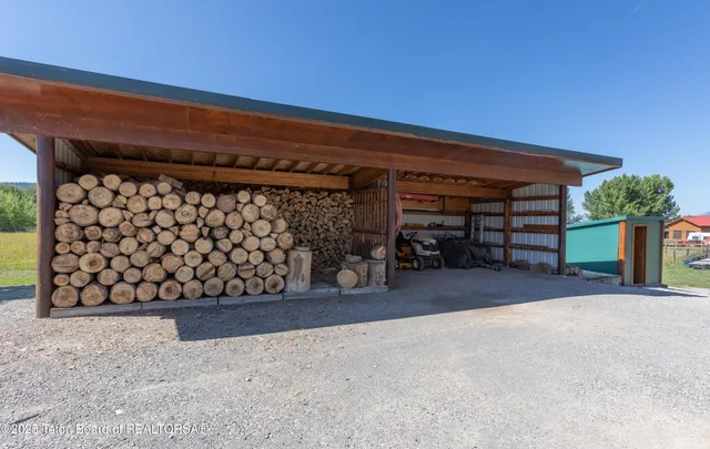 $2,588,889 | 615 Noble Lane, Bedford, WY 83112