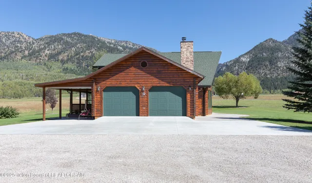 $2,588,889 | 615 Noble Lane, Bedford, WY 83112