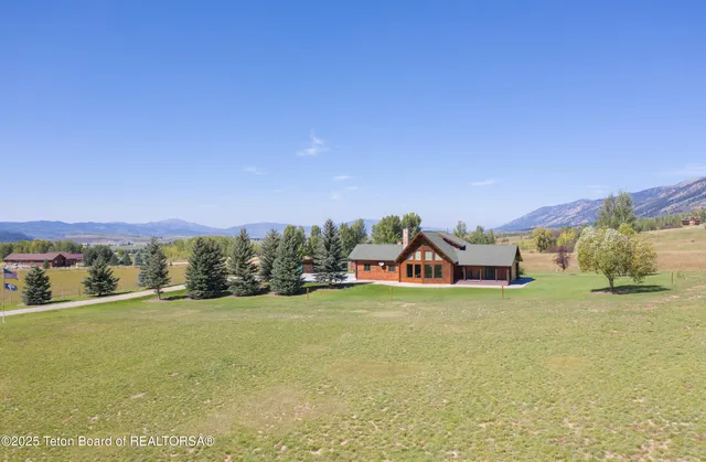 $2,588,889 | 615 Noble Lane, Bedford, WY 83112