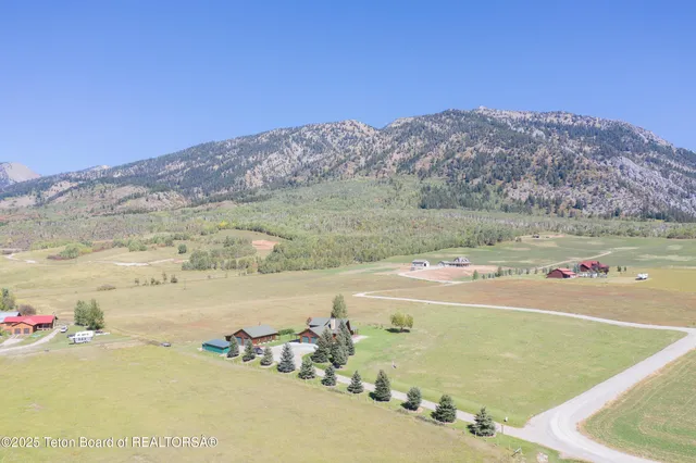 $2,588,889 | 615 Noble Lane, Bedford, WY 83112