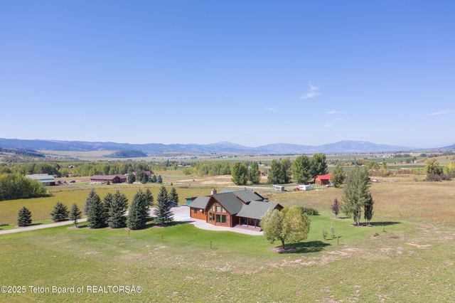 $2,588,889 | 615 Noble Lane, Bedford, WY 83112