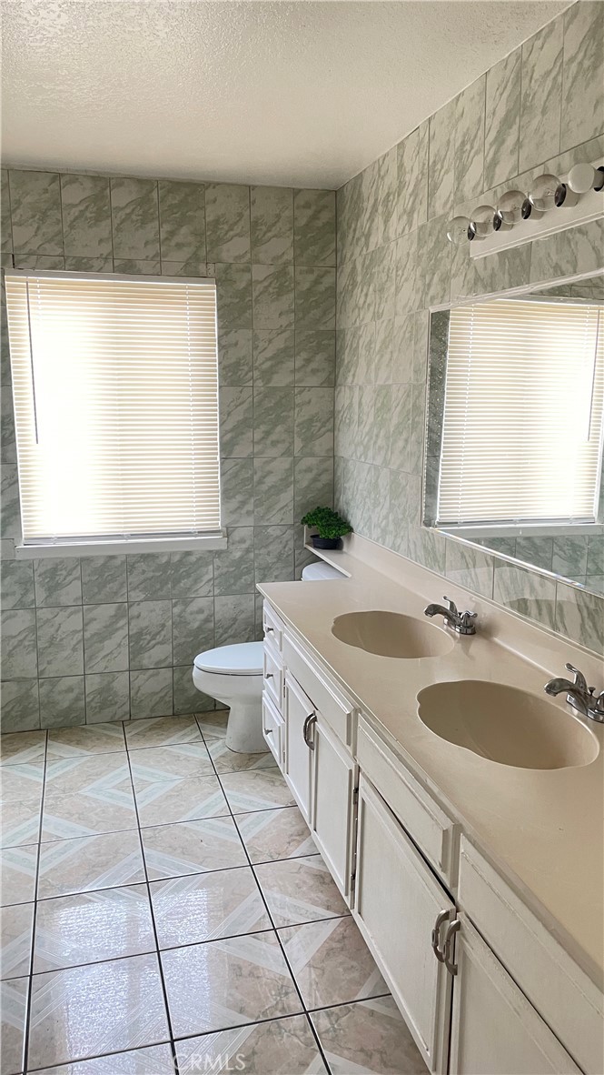 14425 Manzano Road Victorville, CA 92392 - Photo 11 of 24