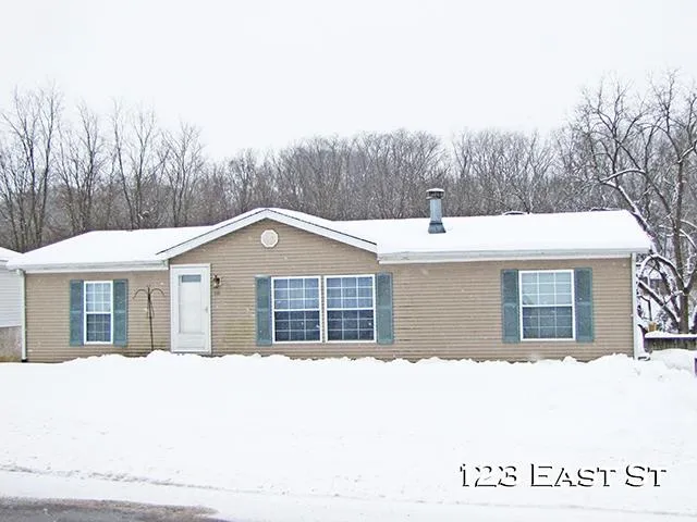 $169,900 | 123 East Street, Potosi, WI 53820