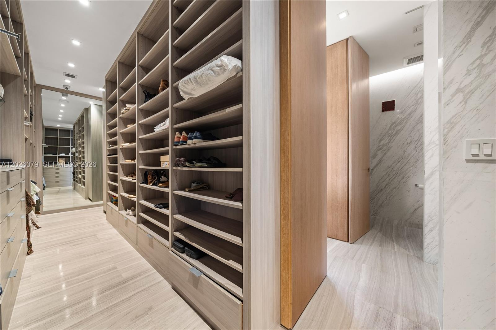 5061 North Bay Road Miami Beach, FL 33140 - Photo 23 of 63
