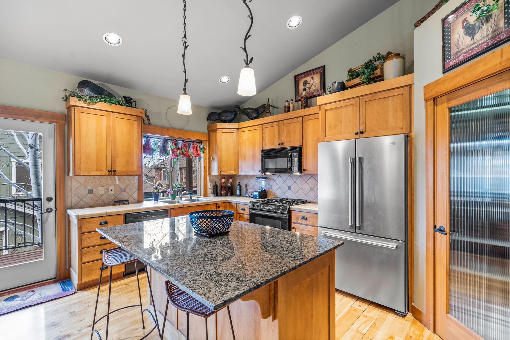 61464 Elder Ridge Street Bend, OR 97702 - Photo 7 of 37 2022_04_28_61464_elder_ridge_st-5
