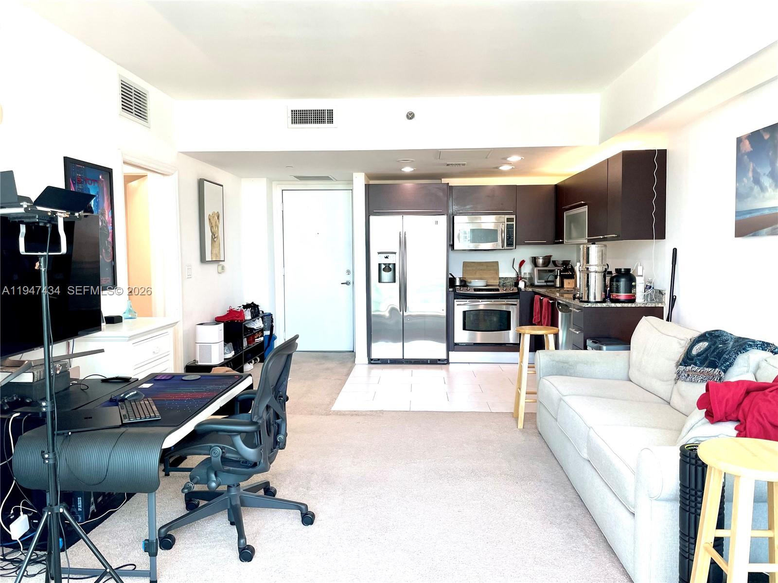 951 Brickell Avenue, Unit 3309 Miami, FL 33131 - Photo 13 of 41