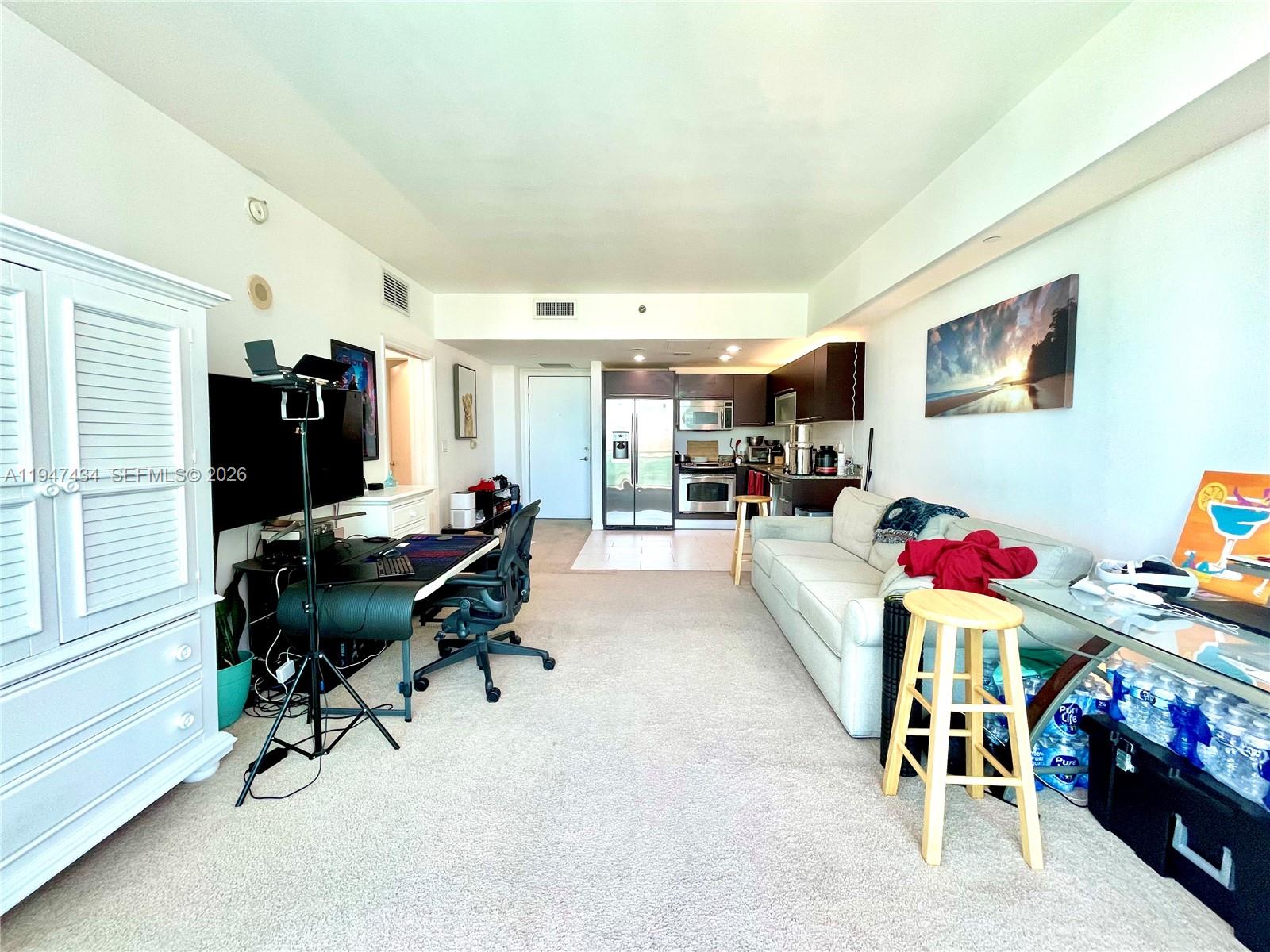 951 Brickell Avenue, Unit 3309 Miami, FL 33131 - Photo 14 of 41