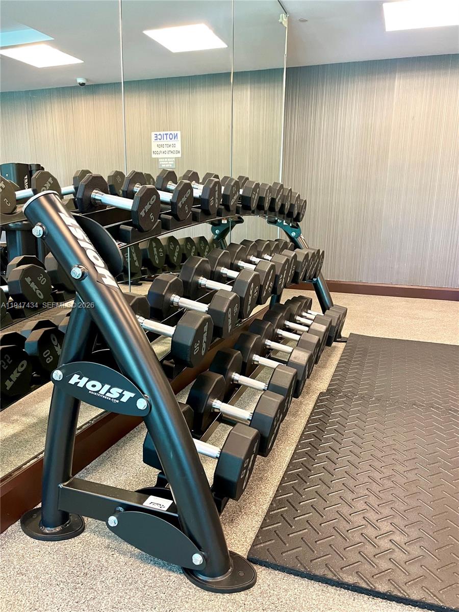 951 Brickell Avenue, Unit 3309 Miami, FL 33131 - Photo 32 of 41