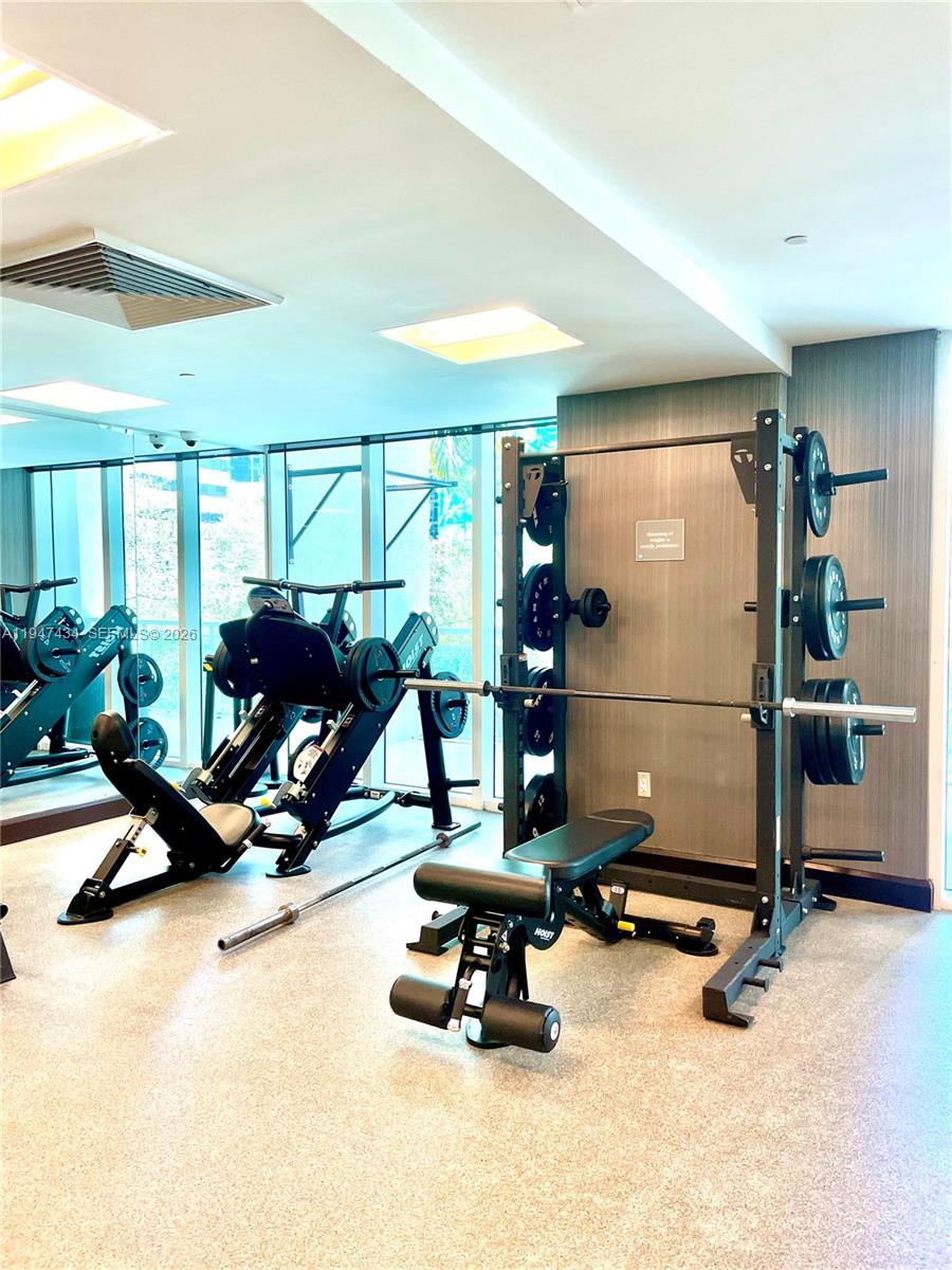 951 Brickell Avenue, Unit 3309 Miami, FL 33131 - Photo 33 of 41