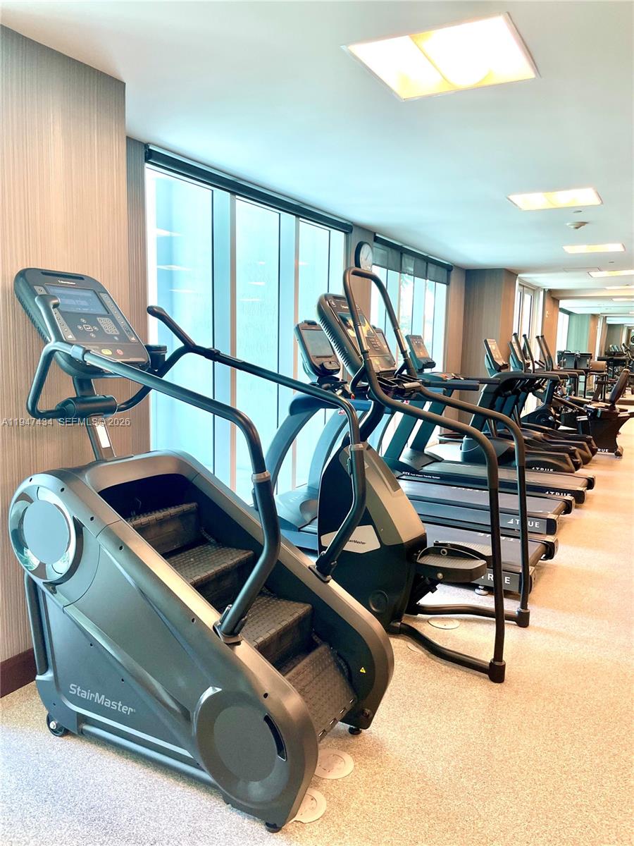 951 Brickell Avenue, Unit 3309 Miami, FL 33131 - Photo 36 of 41