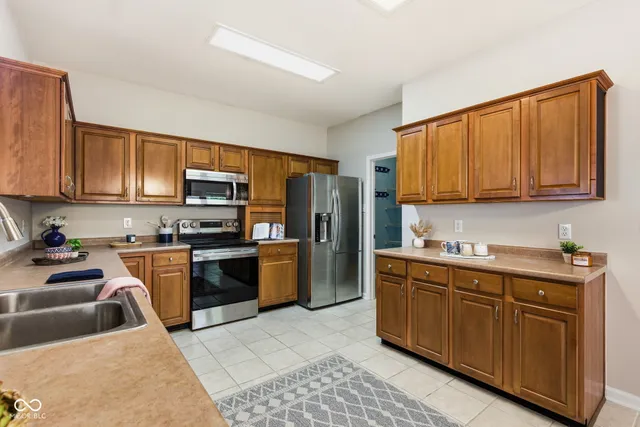 $359,900 | 10182 Orange Blossom Trail, Fishers, IN 46038