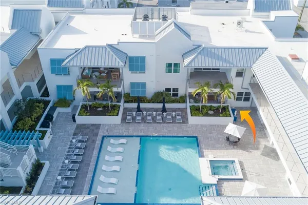 $1,999,999 | 201 8th Street South, Unit 208, Naples, FL 34102