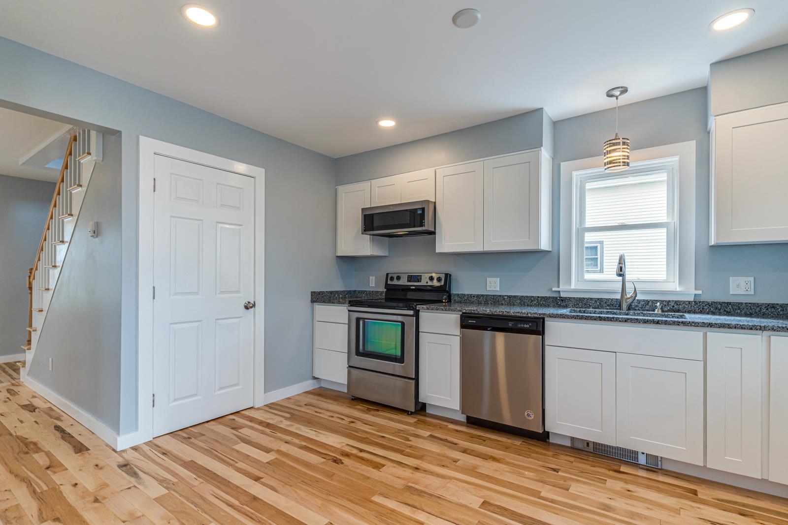19 Farrington Street Rochester, NH 03867 - Photo 10 of 24
