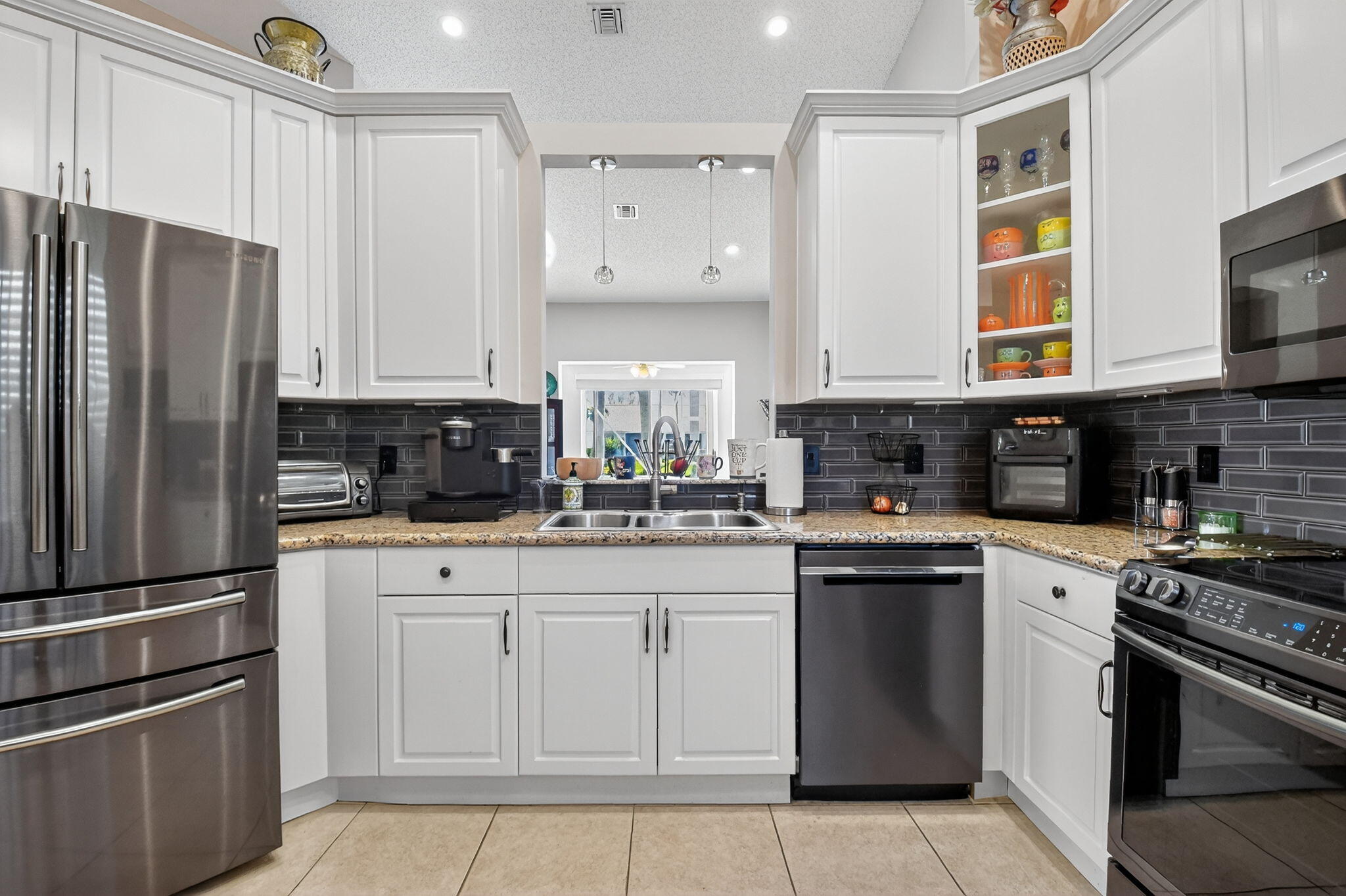 6210 Heliconia Road Delray Beach, FL 33484 - Photo 14 of 53 14-web-or-mls-DSC_6241