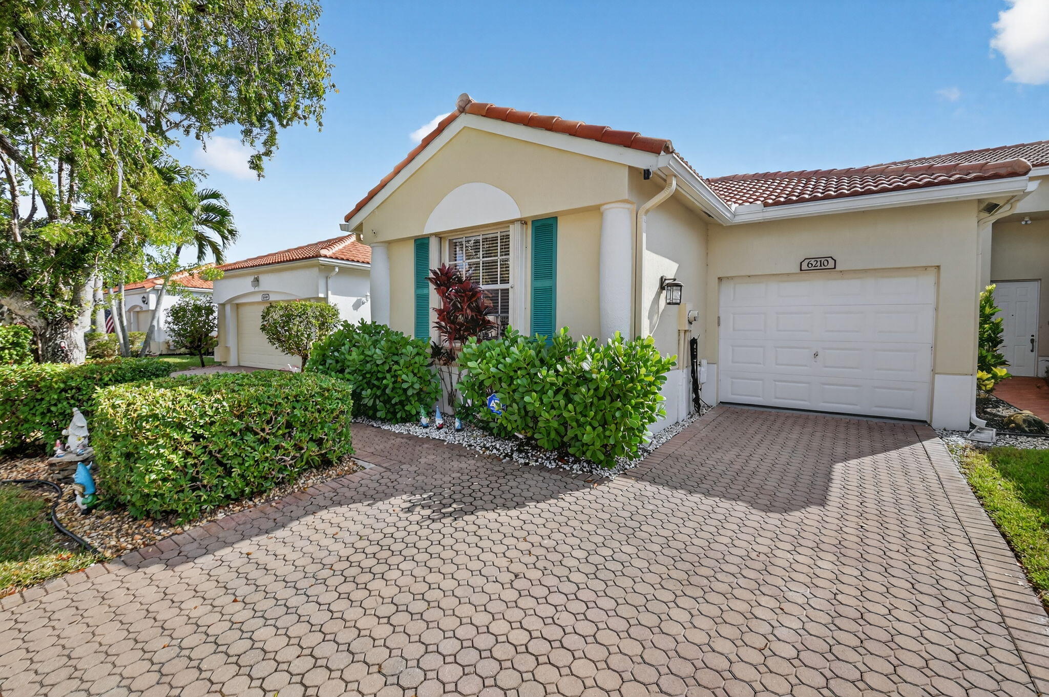 6210 Heliconia Road Delray Beach, FL 33484 - Photo 3 of 53 3-web-or-mls-DSC_6357