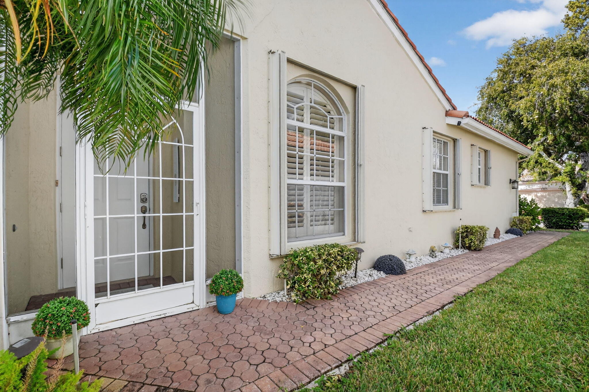 6210 Heliconia Road Delray Beach, FL 33484 - Photo 5 of 53 5-web-or-mls-DSC_6346