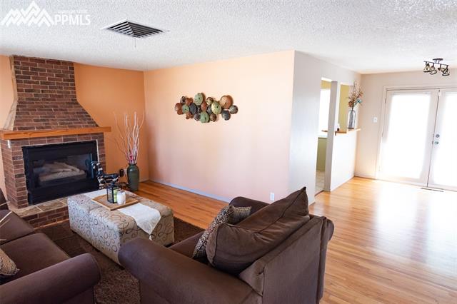 2022 Comanche Road Pueblo, CO 81001 - Photo 5 of 35 Gallery Image 5