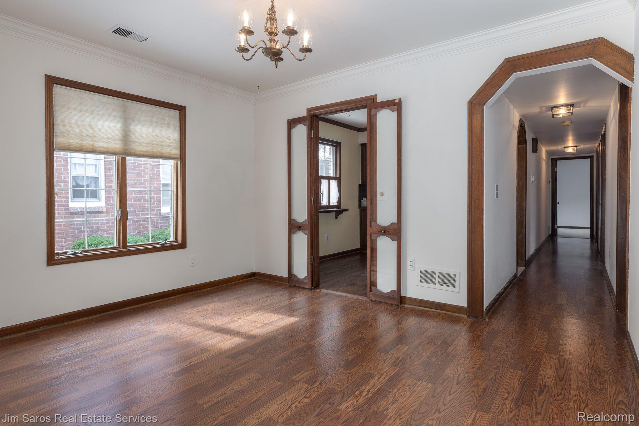1769 Hampton Road Grosse Pointe, MI 48236 - Photo 10 of 27 Gallery Image 10