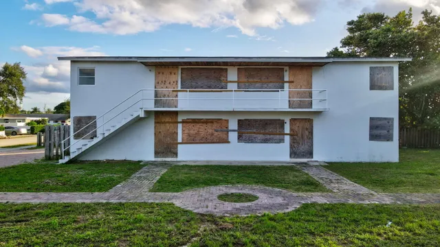 $1,599,000 | 124-122 Southwest 8th Avenue, Delray Beach, FL 33444