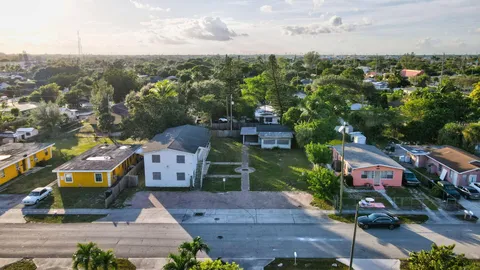 $1,599,000 | 124-122 Southwest 8th Avenue, Delray Beach, FL 33444